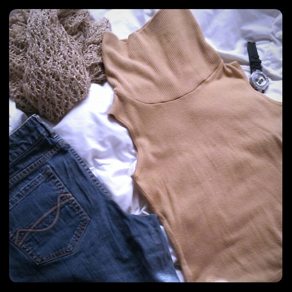 Papaya Vintage now Cowl Neck SS Sweater